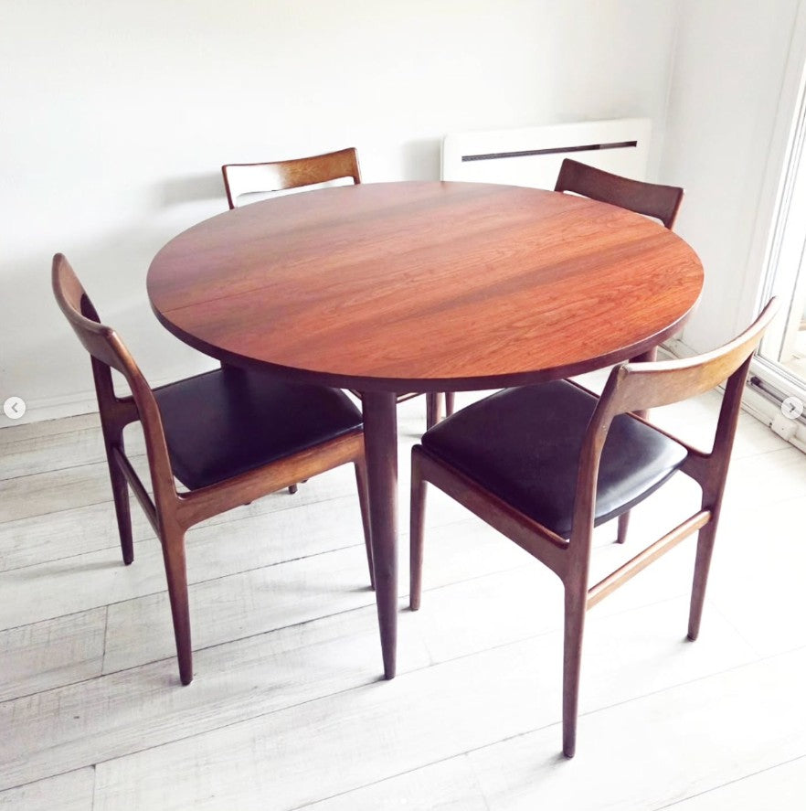 Belle table scandinave en palissandre