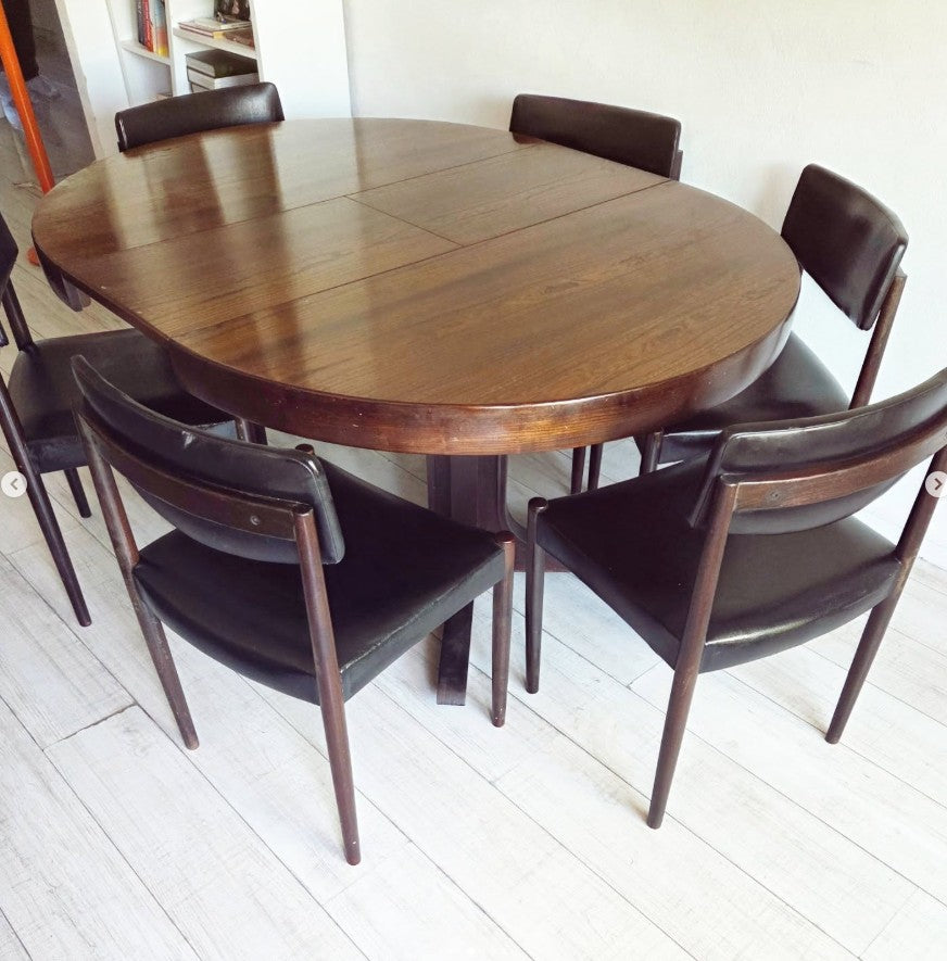 Table en bois de noyer