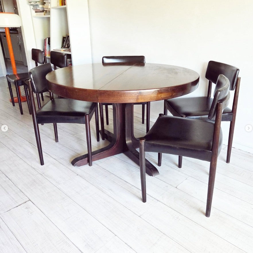 Table en bois de noyer