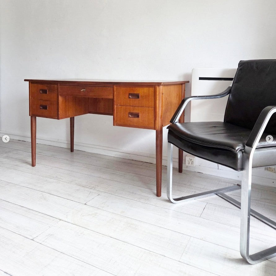 Bureau danois des années 60