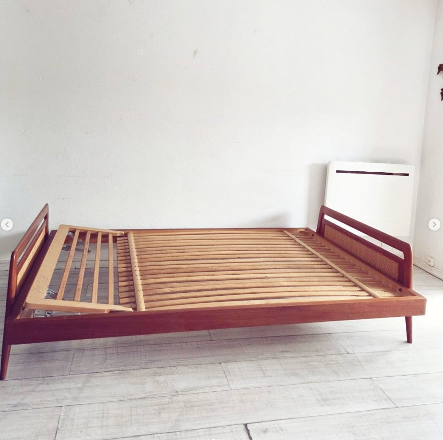 Lit de la marque Swiss Teak