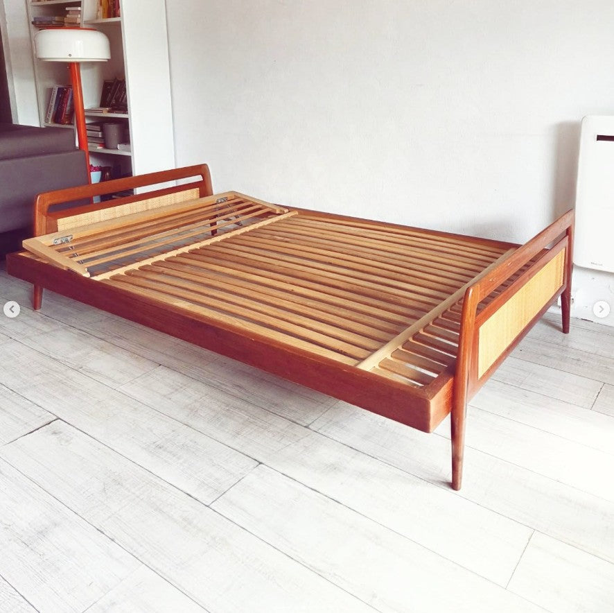 Lit de la marque Swiss Teak