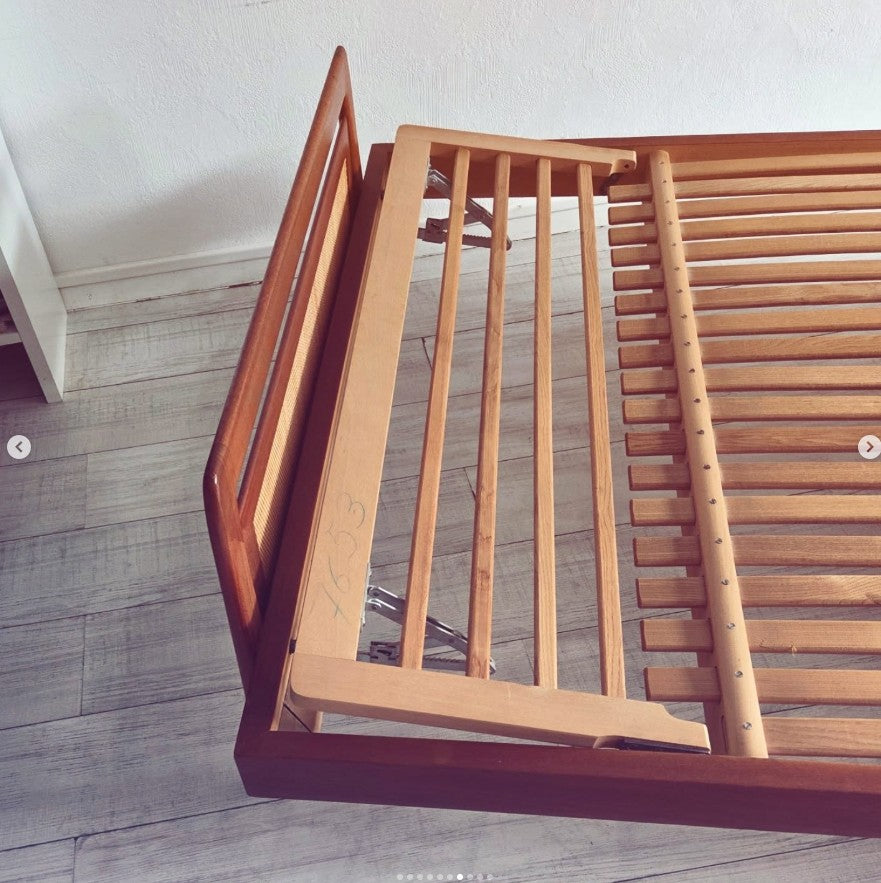 Lit de la marque Swiss Teak