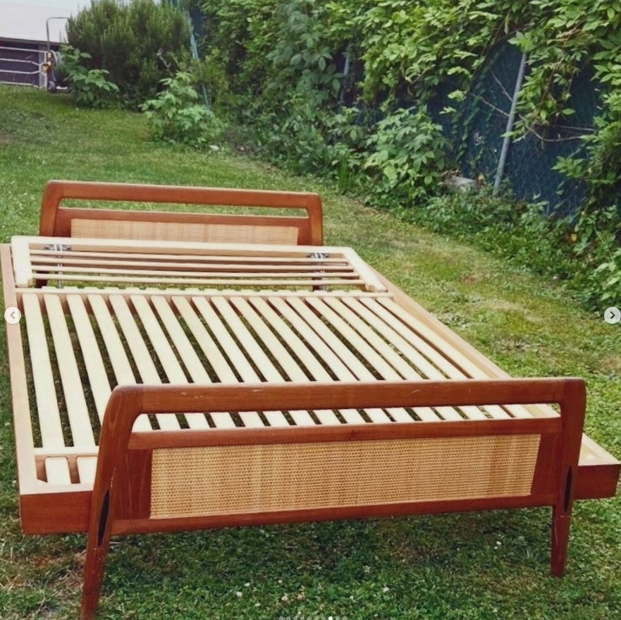 Lit de la marque Swiss Teak