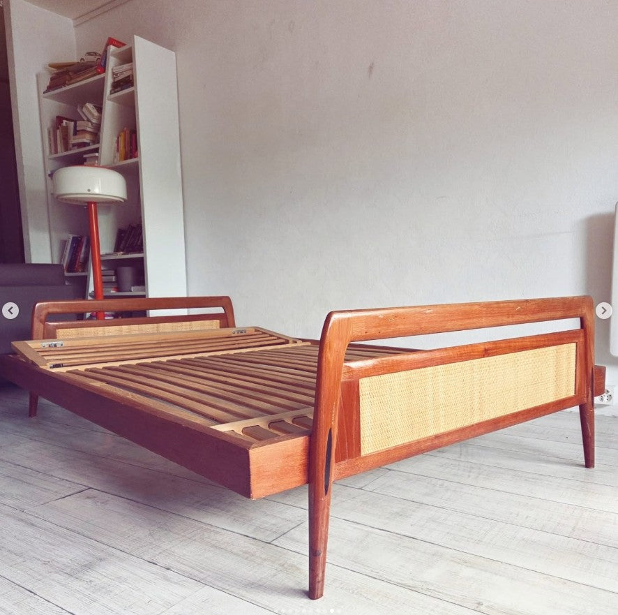 Lit de la marque Swiss Teak