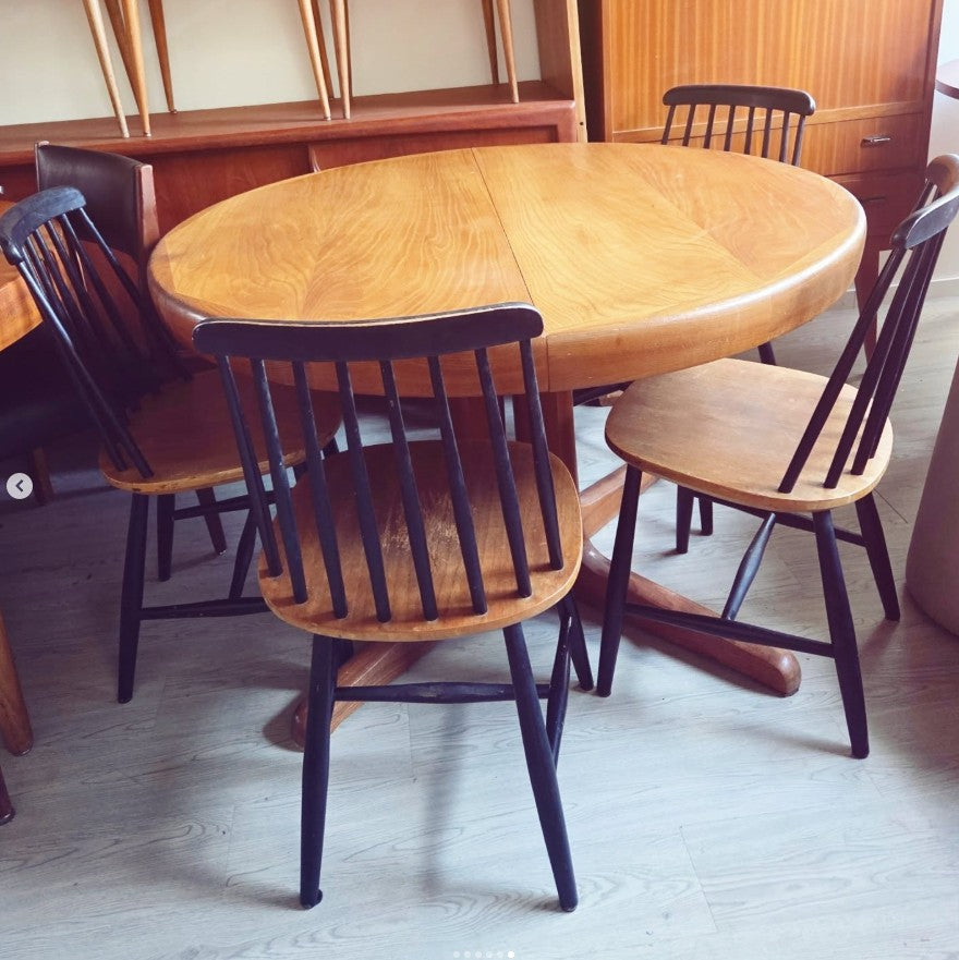 Lot de 4 chaises Ilmari Tapiovaara