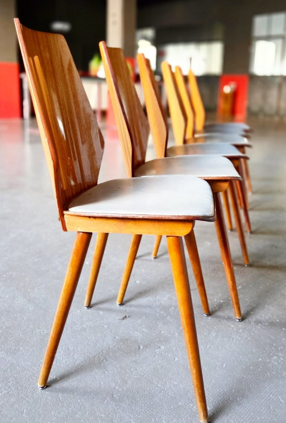 Lot de 6 chaises de la marque Baumann