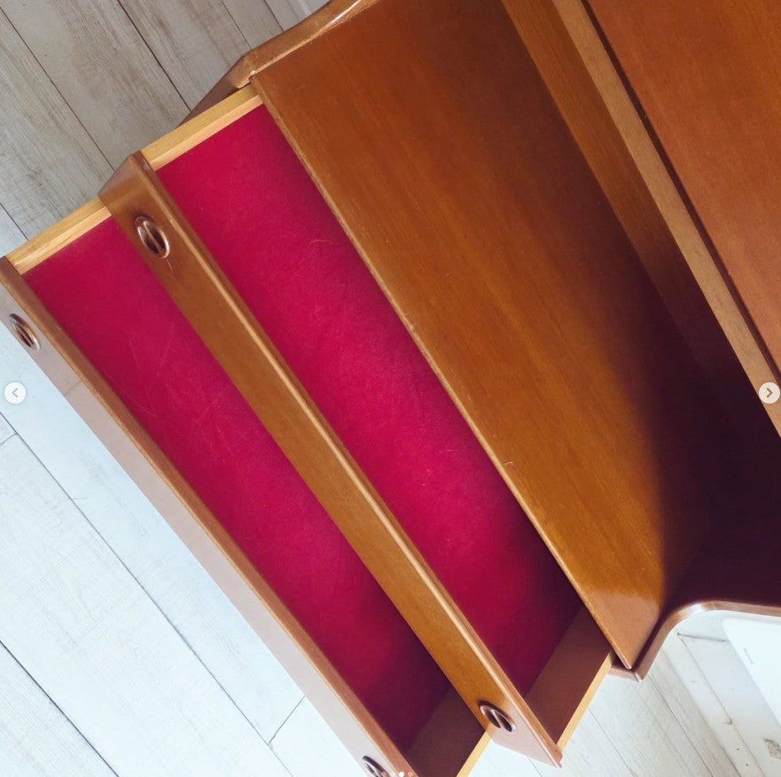 Bureau / bar scandinave