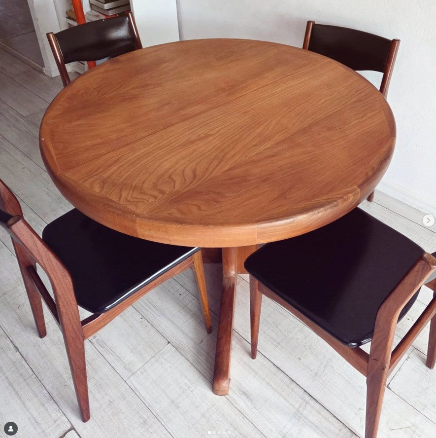 Table scandinave en bois d'orme