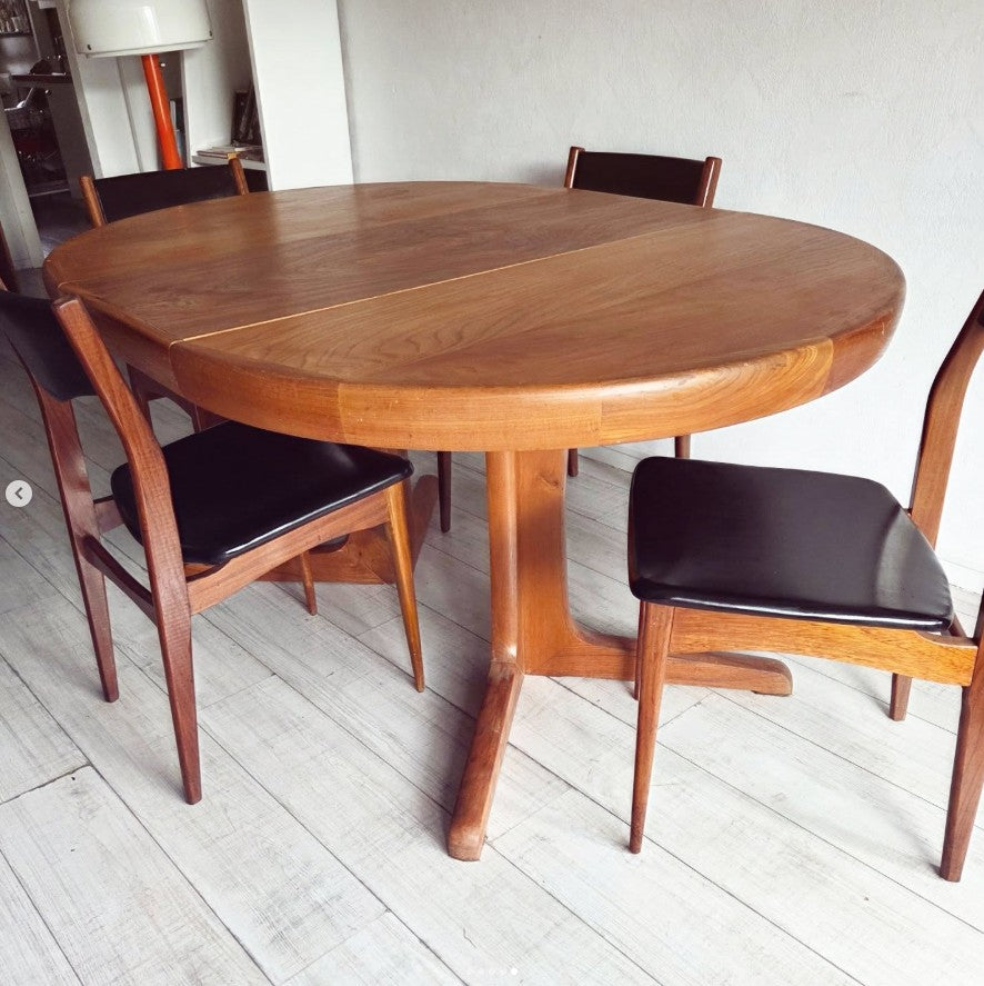 Table scandinave en bois d'orme