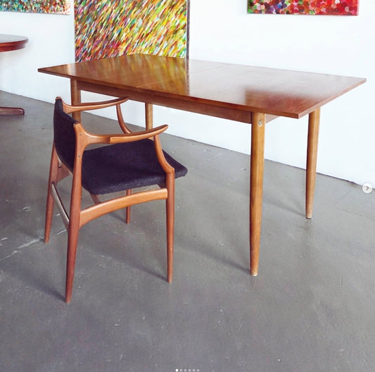 Table scandinave en teck