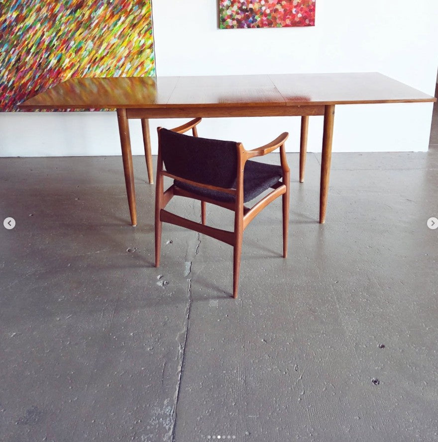 Table scandinave en teck