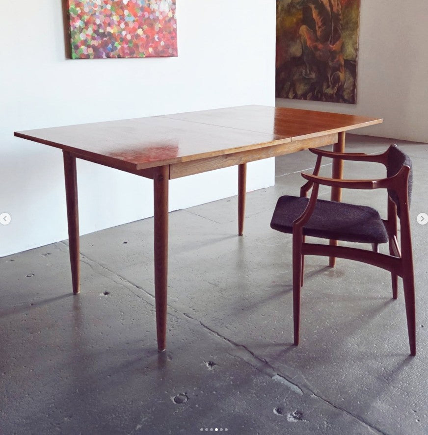 Table scandinave en teck