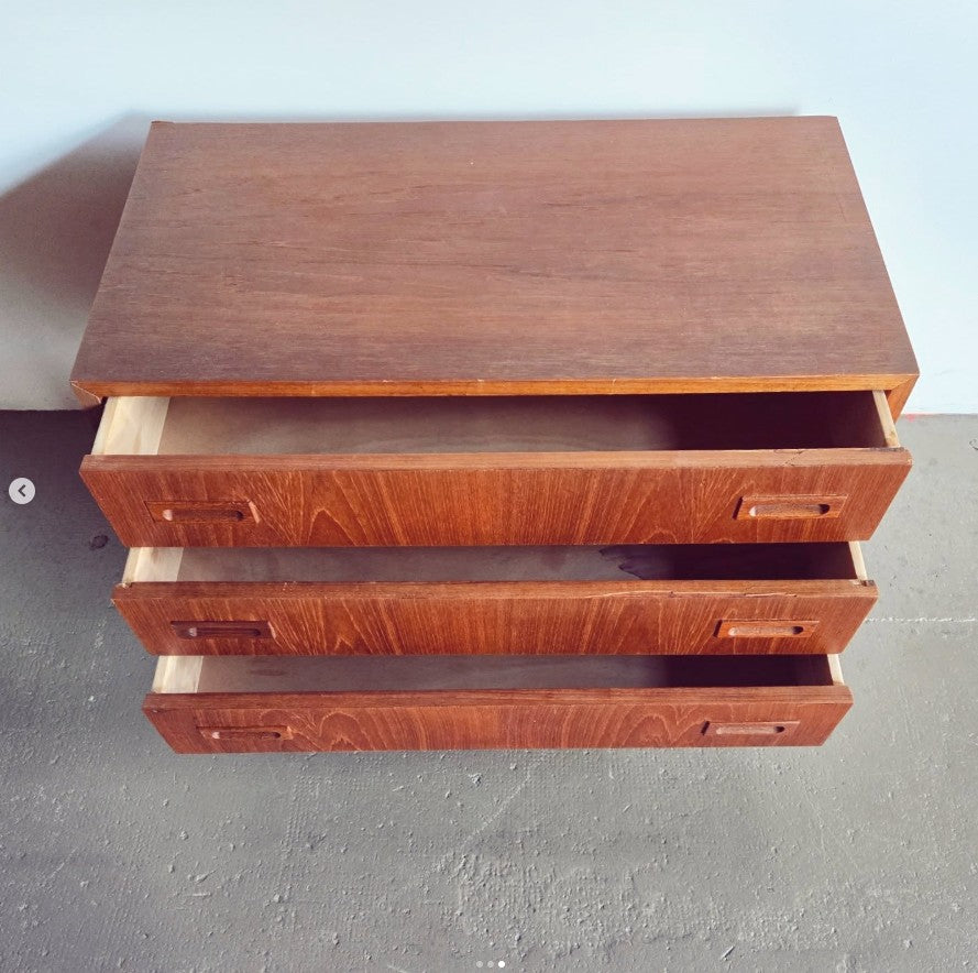 Commode scandinave