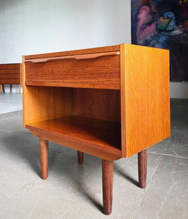 Table de chevet