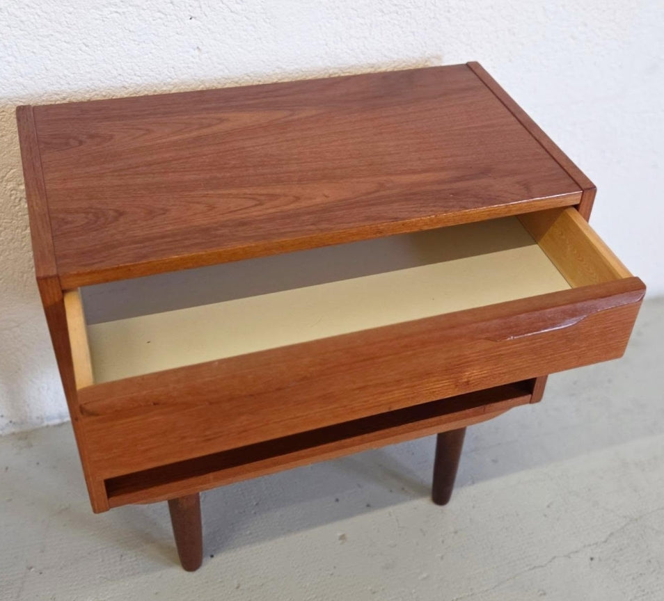 Table de chevet