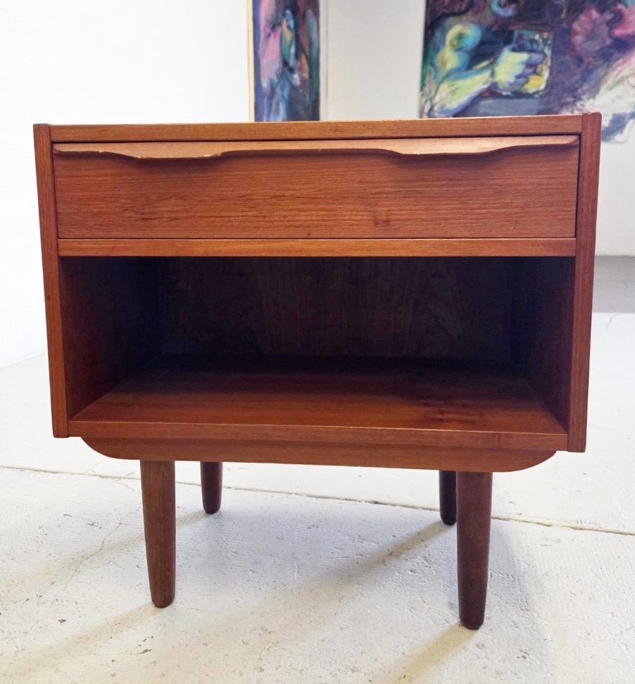 Table de chevet