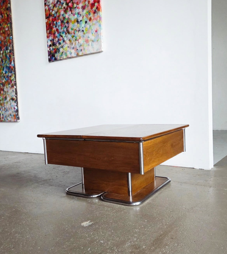 Table basse en bois et chrome