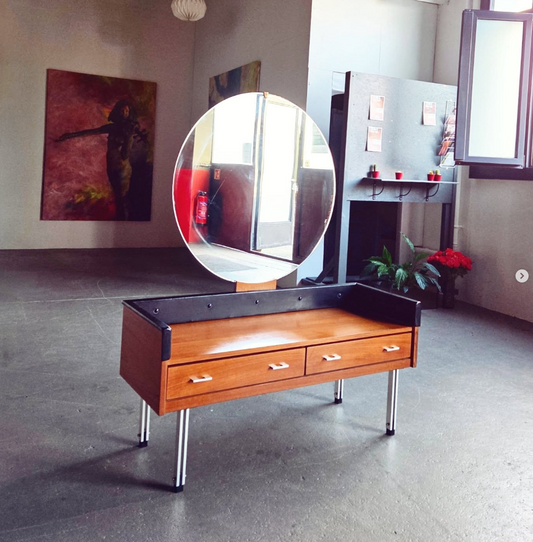 Coiffeuse scandinave