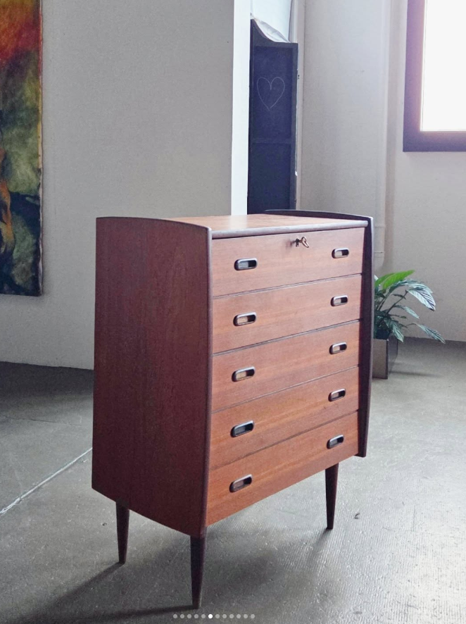 Commode danoise Teck