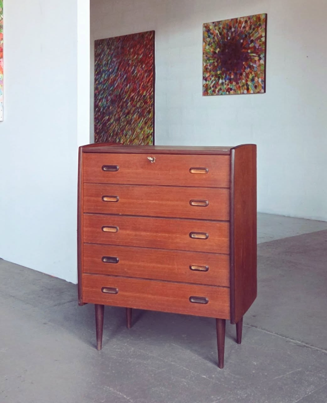 Commode danoise Teck