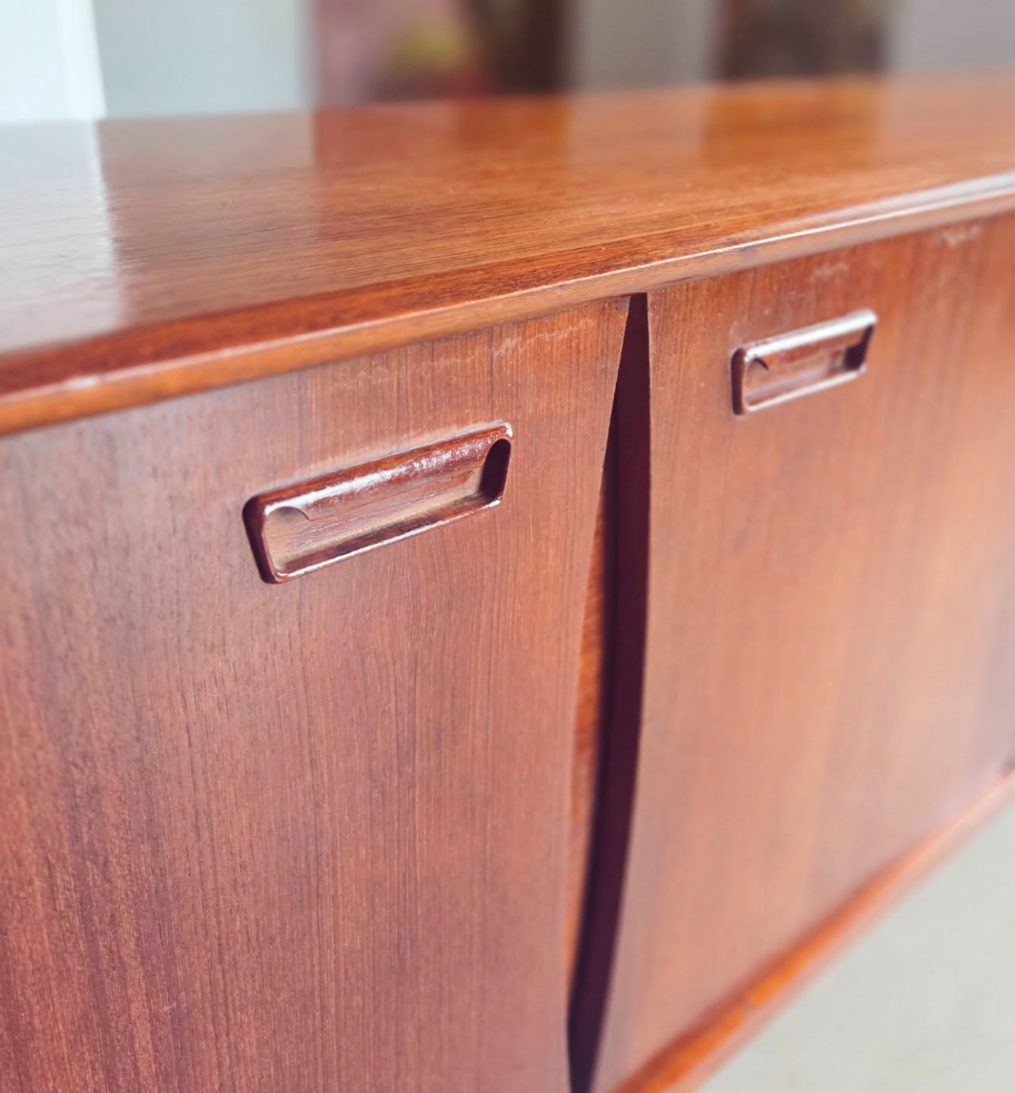 Grand buffet/ sideboard danois par Kofod Larsen