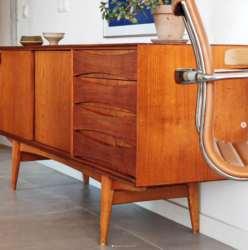 Sideboard / Buffet