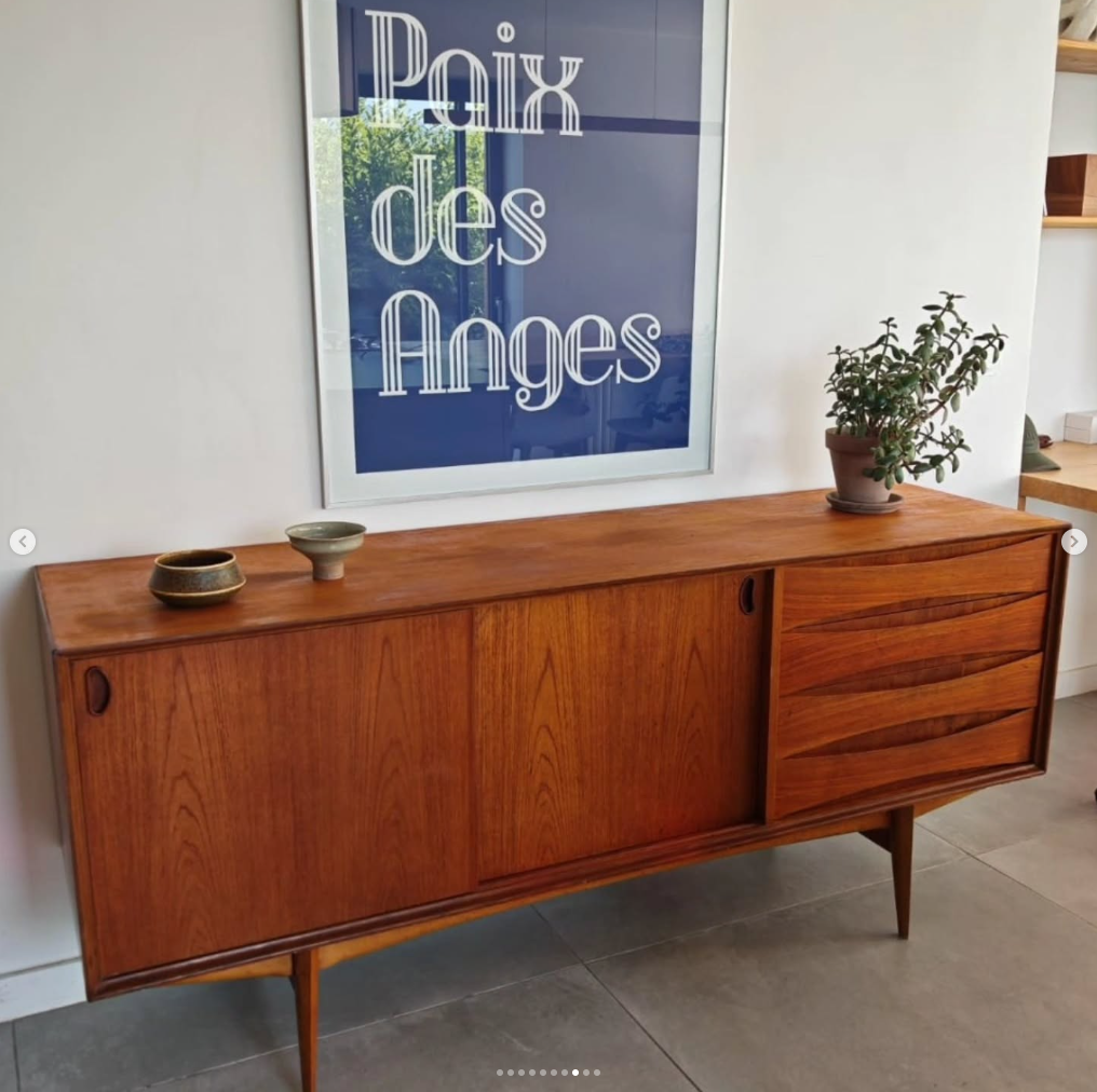 Sideboard / Buffet