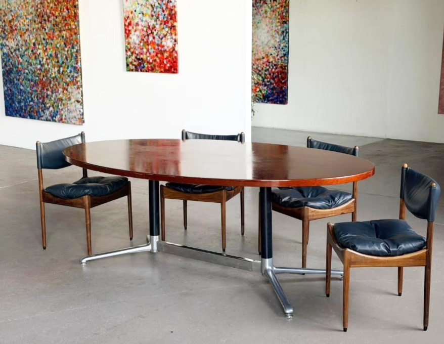 Table conference dans le gout de Charles et Ray Eames
