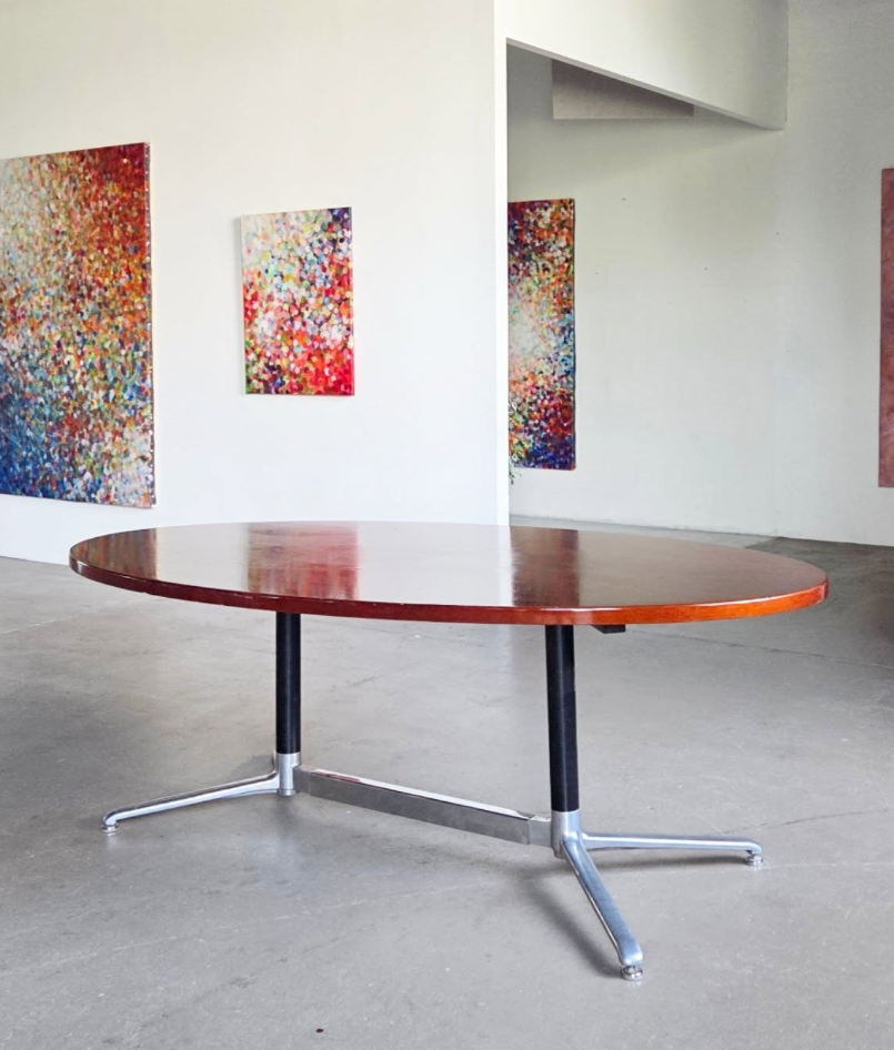 Table conference dans le gout de Charles et Ray Eames