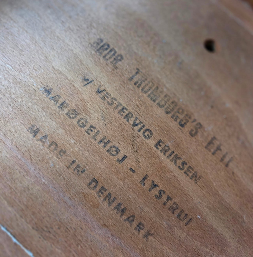 Suite de 4 chaises danoises par Vestervig Eriksen pour Lystrup Danemark 🇩🇰