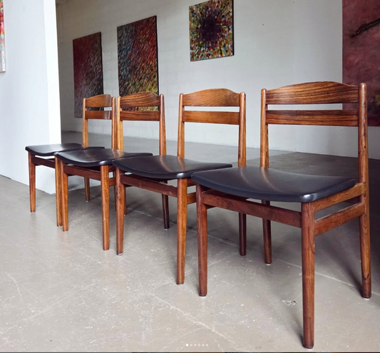 Lot de 4 chaises en palissandre de Rio par Rochebobois 🤍