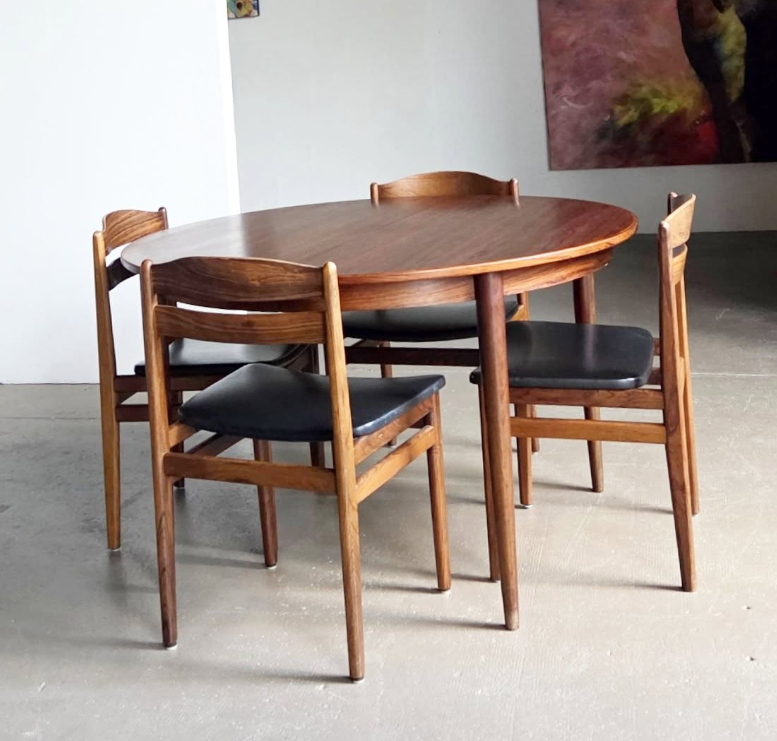 Lot de 4 chaises en palissandre de Rio par Rochebobois 🤍