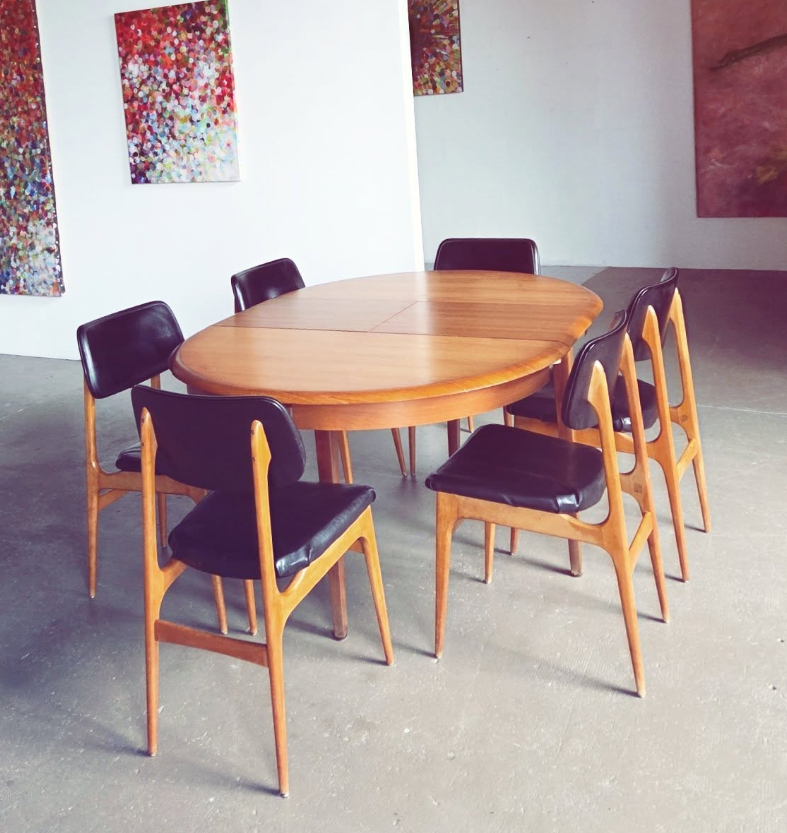 Lot de 6 chaises de la marque Stella ❤️