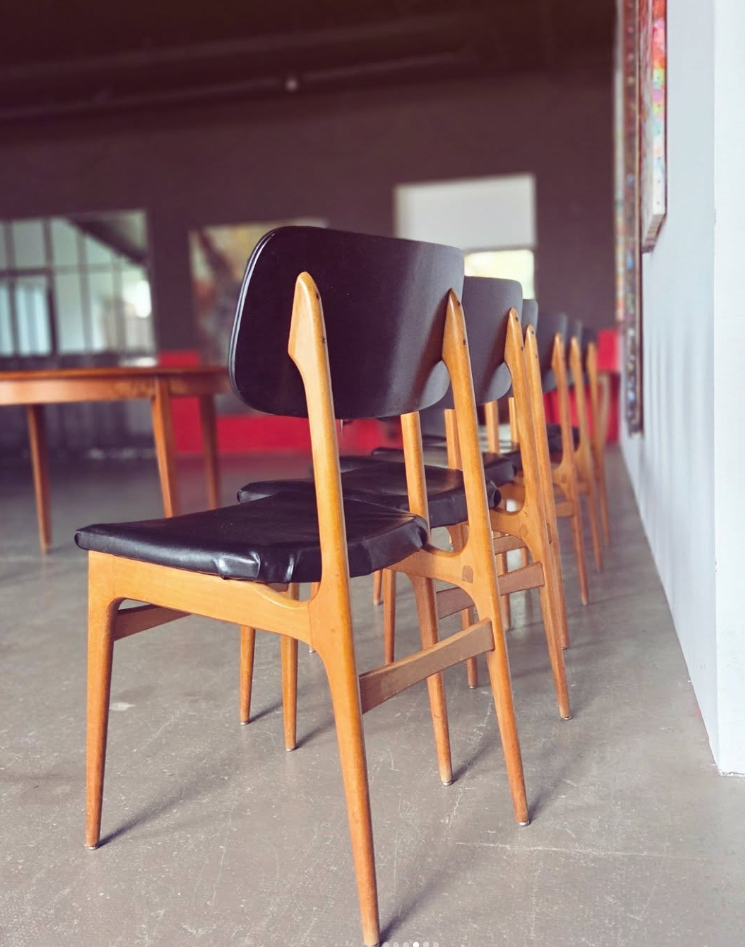 Lot de 6 chaises de la marque Stella ❤️