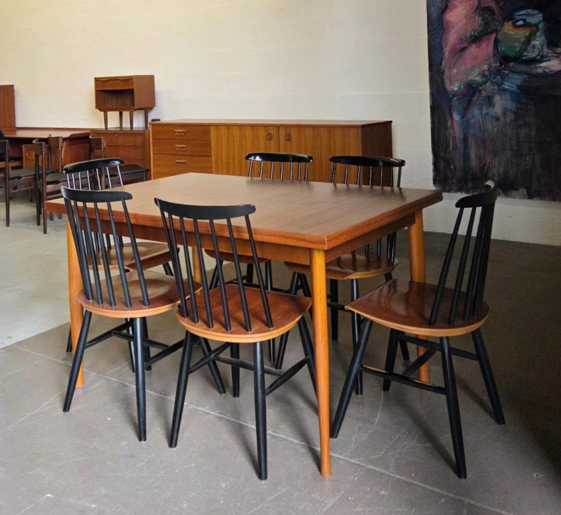 Table scandinave Teck