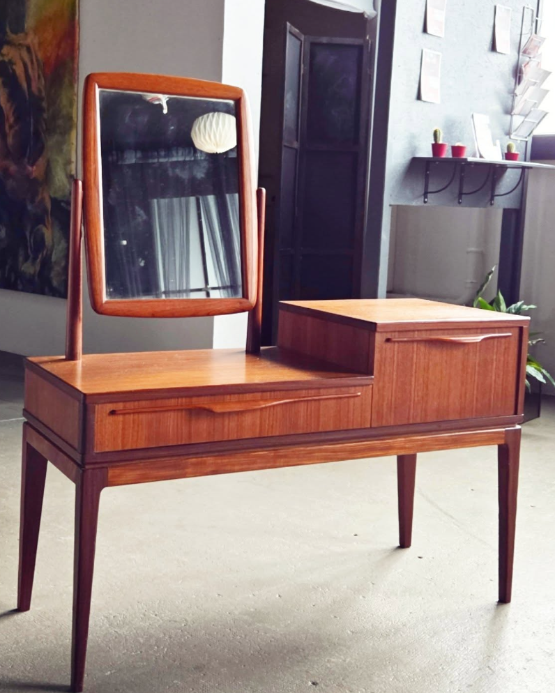 Coiffeuse design scandinave