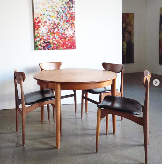 Table danoise par Johannes Andersen MSE Møbler 🇩🇰 🤍