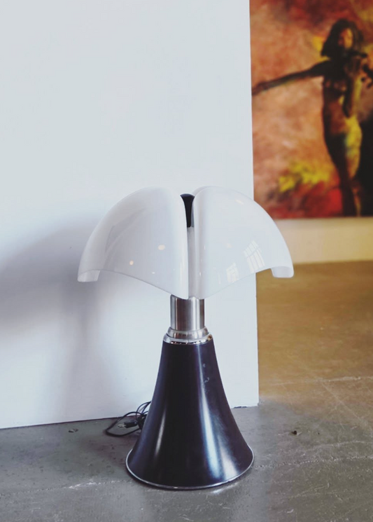 Lampe Pipistrello par Gae Aulenti pour Martinelli Luce